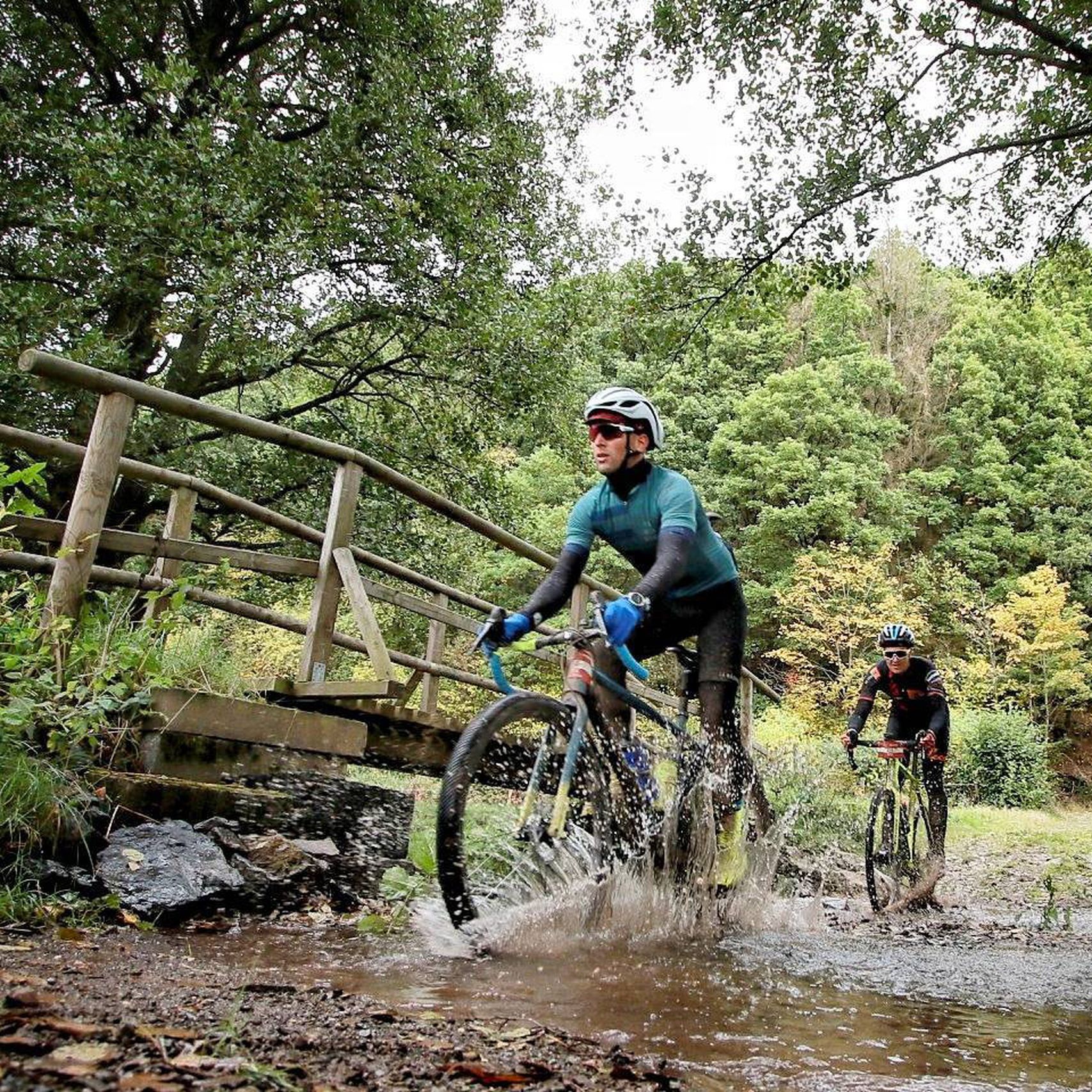 Gravlanje je norost. Čez vodo vozi, kjer je most.